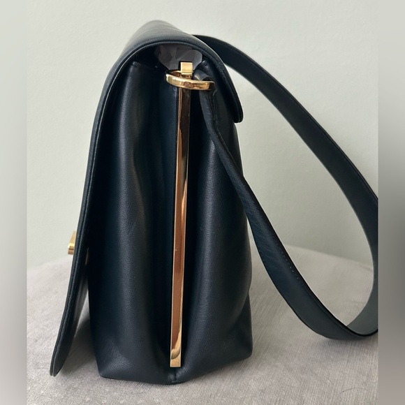 Authentic Salvatore Ferragamo Studio Box Navy Leather Gold Gancio Med EUC - Picture 7 of 15